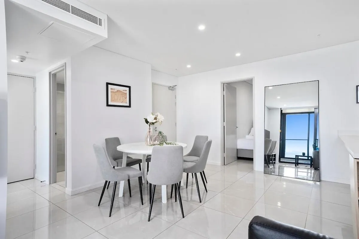 Meriton 3 Bedroom Ocean City Views Parking Gold Coast 0*,  Australia