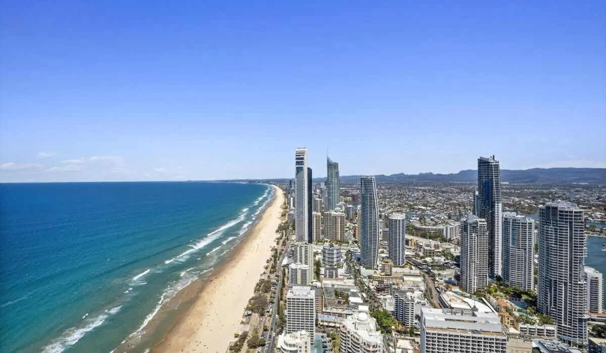 Apartment Meriton 3 Bedroom Ocean City Views Parking Gold Coast