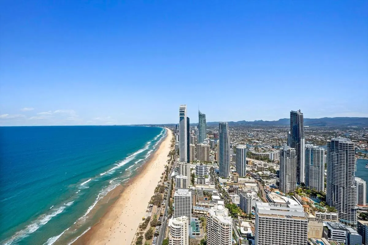 Meriton 3 Bedroom Ocean City Views Parking Gold Coast Apartment