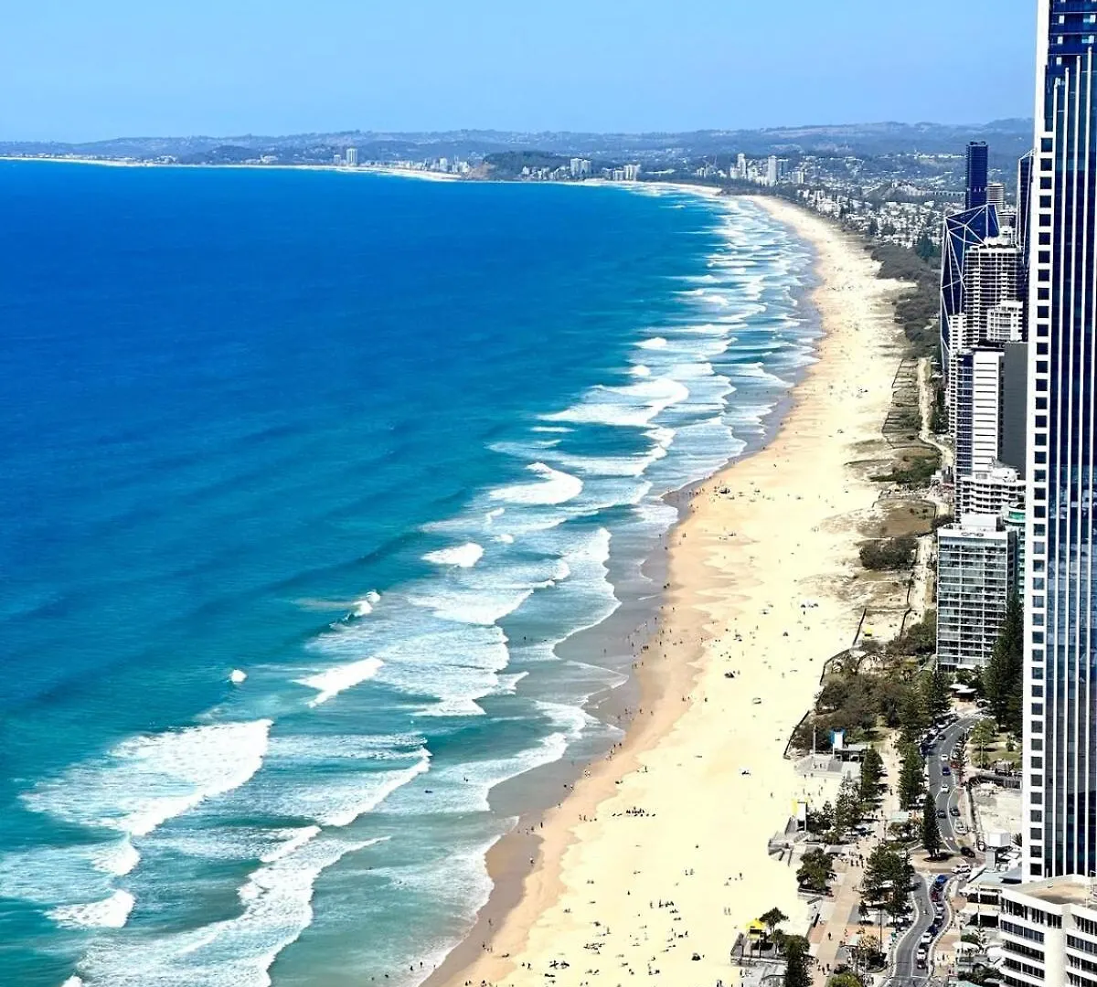 Apartment Meriton 3 Bedroom Ocean City Views Parking Gold Coast Australia