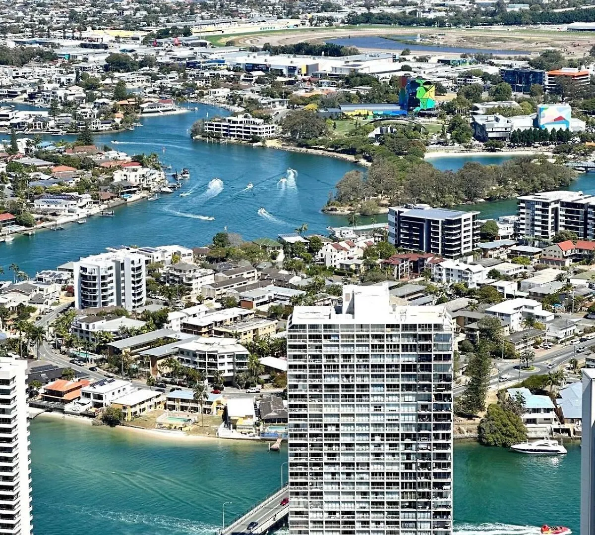 Meriton 3 Bedroom Ocean City Views Parking Gold Coast