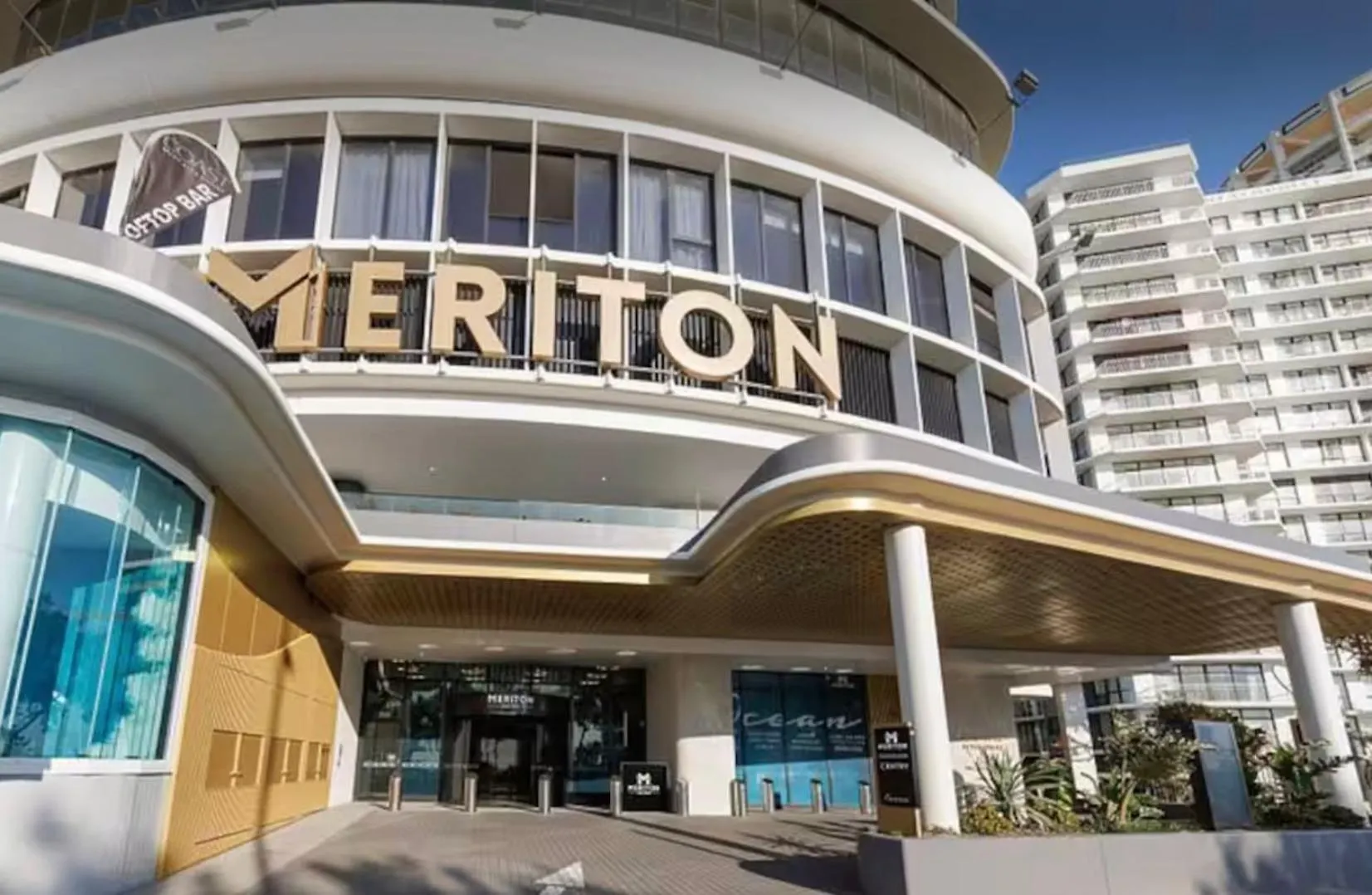 Meriton 3 Bedroom Ocean City Views Parking Gold Coast